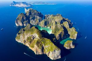 CATAMARANVERHUUR IN THAILAND